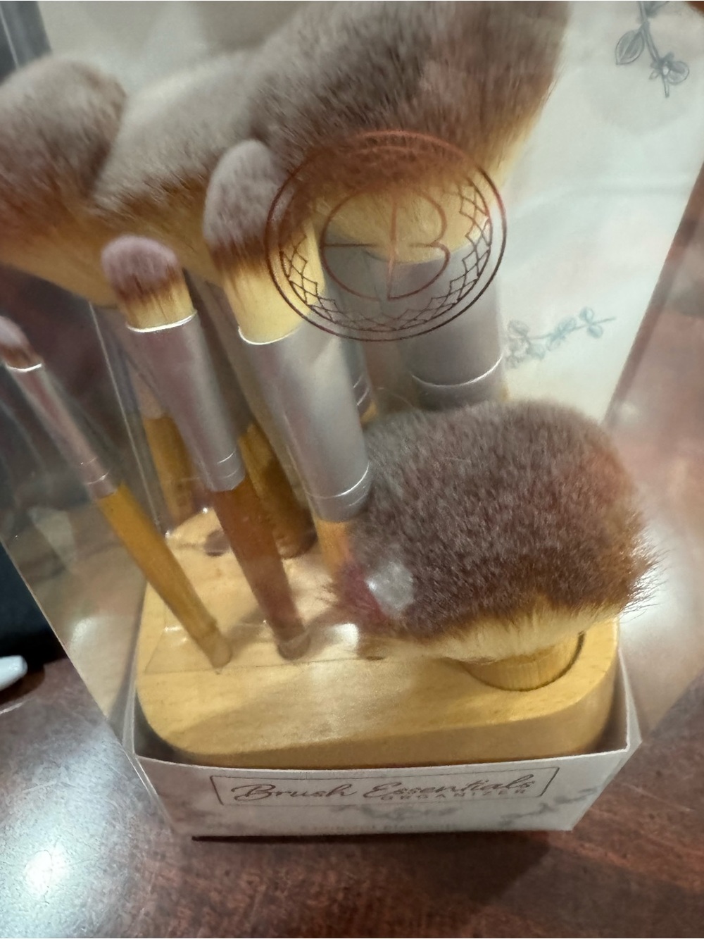 Essentials Makeup Brush Set in Brown and Silver (b1) - Picture 8 of 10